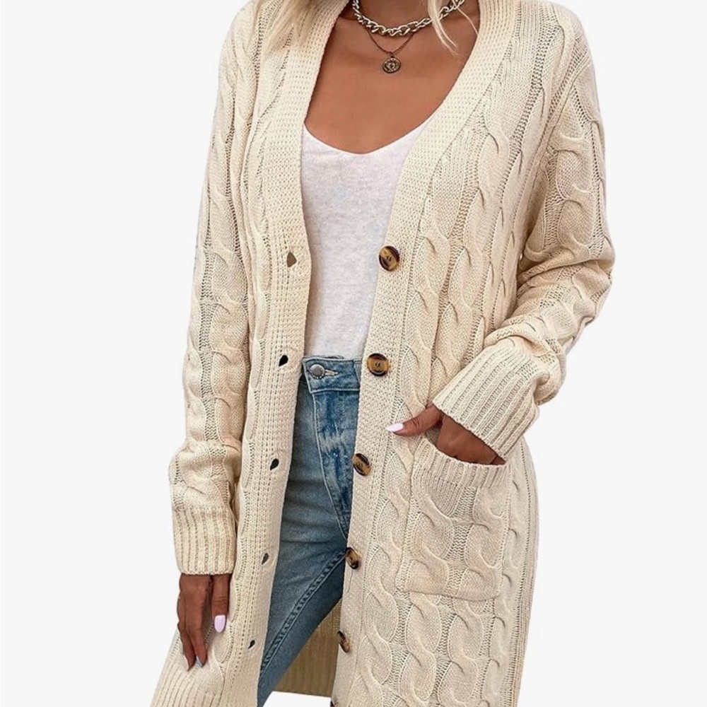 Elegant Cream Cable Knit Cardigan